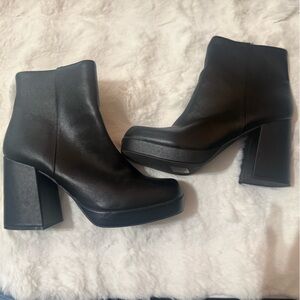 BAMBOO Black Chunky Heeled Boots